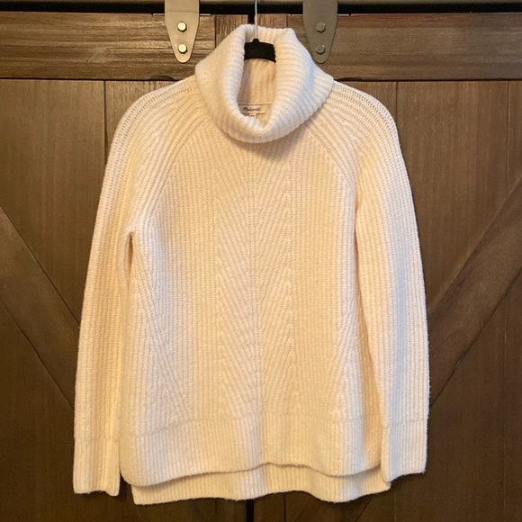 Madewell Mercer Turtleneck in Coziest Yarn - Picture 4 of 7